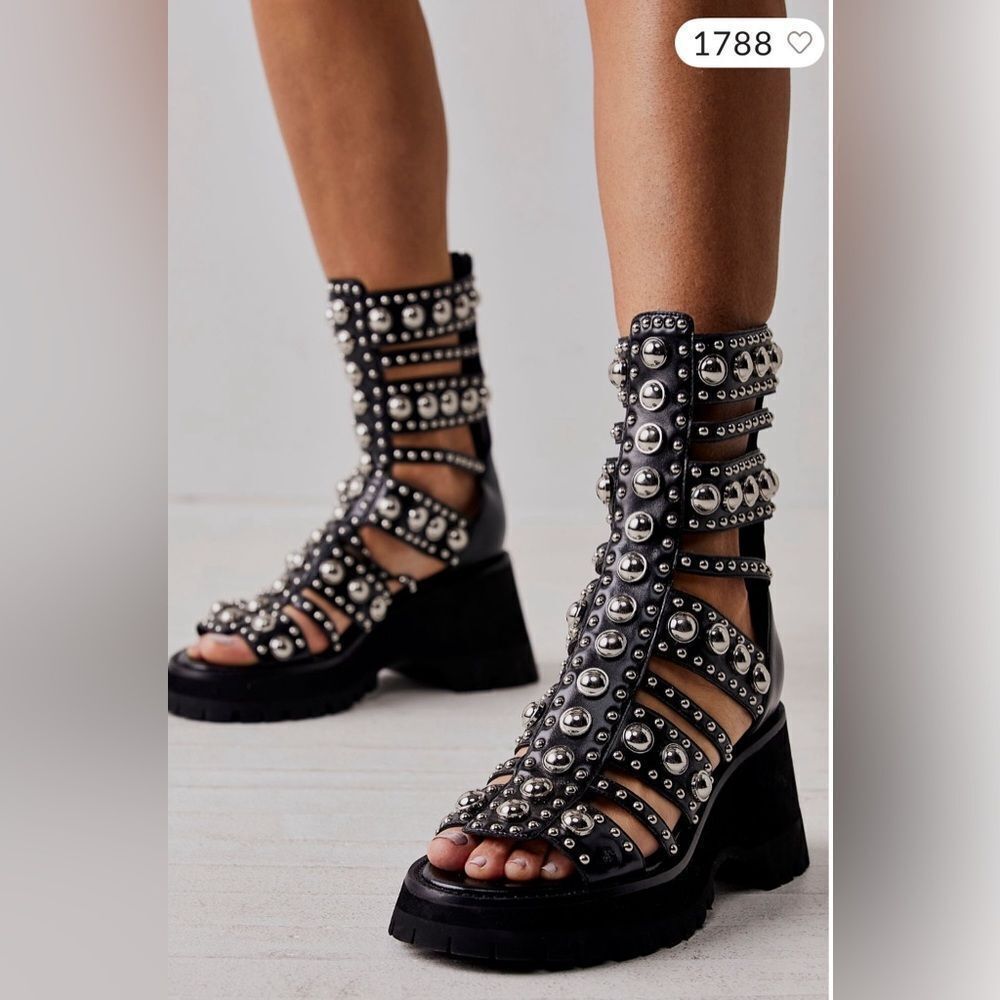 Jeffrey Campbell Black and Silver Gladiator Sandals/ size 6.5